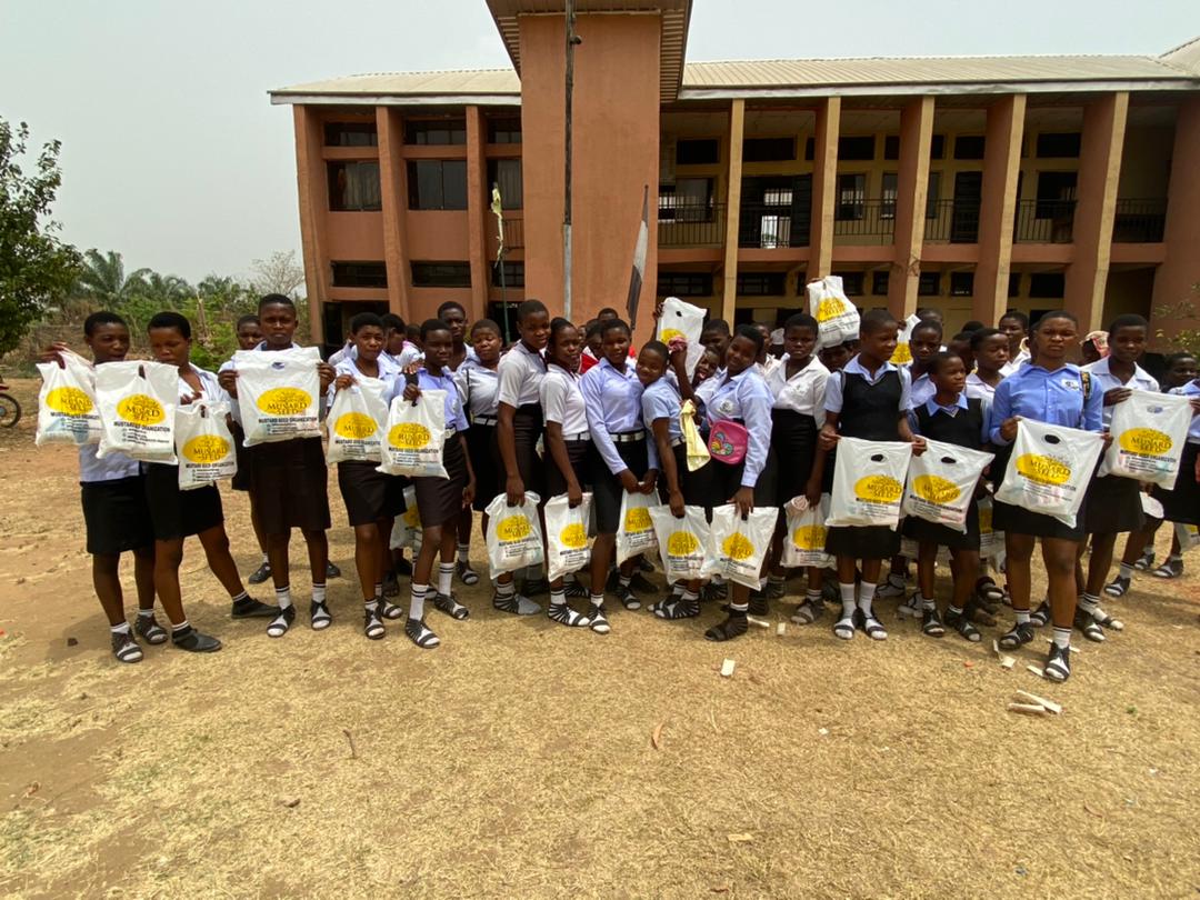 innocent_ofoma's tweet photo. Period poverty should be everyone's business.

"If half of the world is comprised of women and more than half of university students are female, menstrual issues can and should no longer be ignored."
~ Journal of Global Reports

Join hands with us today!

#Nigeria #Rwanda #Uganda https://t.co/46M4qF0bzr