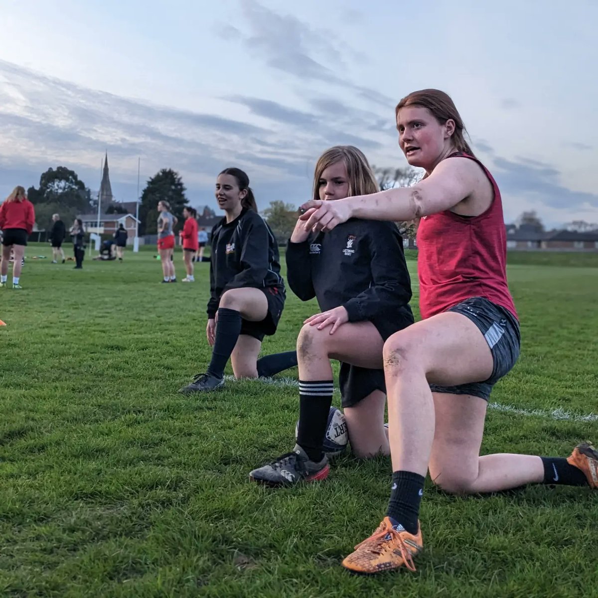 GR_CommunityDpt's tweet photo. 🚀 DAY 2 @malverncollege #girlsresidential

We got coached by @Glos_PuryWRFC players today... 😍⭐ 

Stardust to finish an awesome day of rugby, and learning about nutrition and strength &amp; conditioning!

#rugby4life @gloucesterrugby https://t.co/nWsMsUjDMb