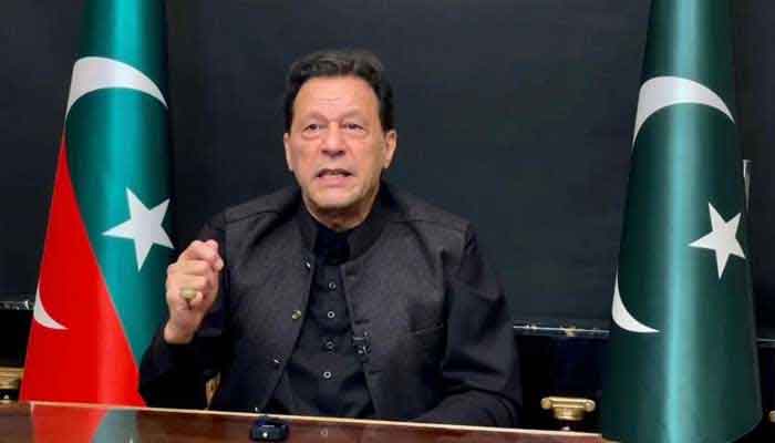 Shamir344's tweet photo. Imran Khan Speech 
https://t.co/AgvCv761Ze #آئین_کا_محافظ_عمران_خان https://t.co/KHRq6z3NUo