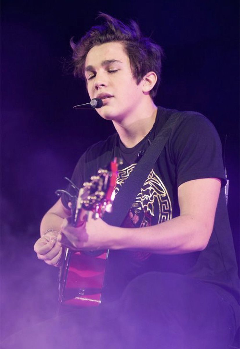 ChioYung's tweet photo. @AustinMahone  Happy Birthday sweetie ♥️ I’m so proud of you ♥️ https://t.co/TKiEKJlzGn