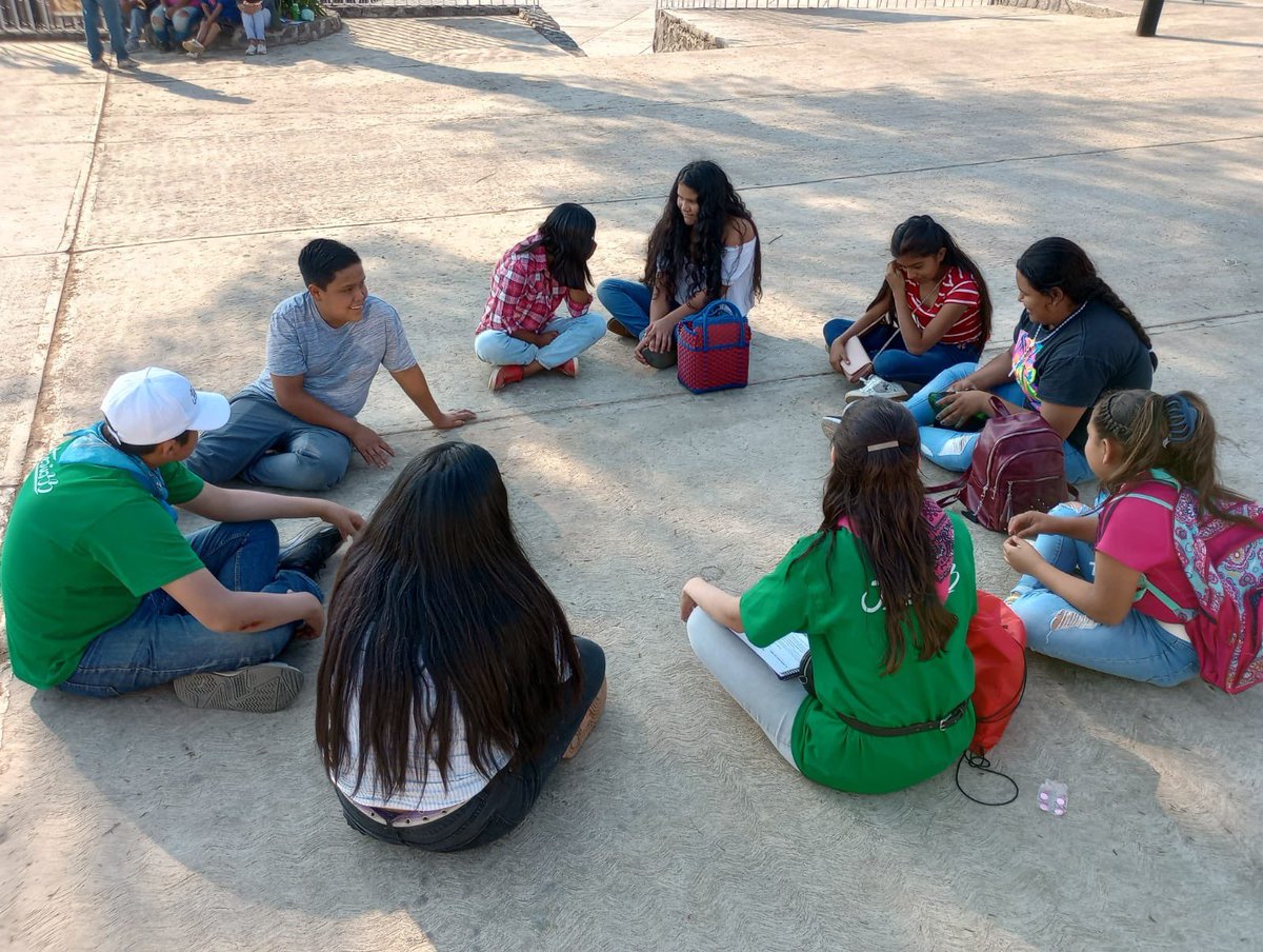 JESUSXXXIII's tweet photo. Te pedimos oración constante por las comunidades de Cerro Colorado en Valle de Bravo que estan siendo misionadas por J33 y por todos nuestros misioneros.   #misiones2023 #ValleDeBravo #catolicos https://t.co/FAHGFpTHlh