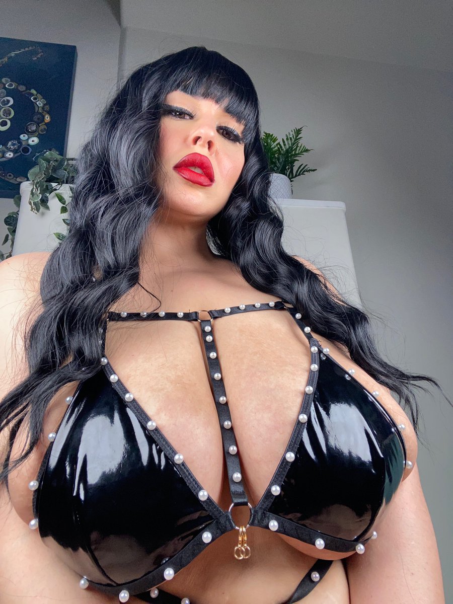 Sweet dreams are made of this  latex blackhair domme dominatrix.