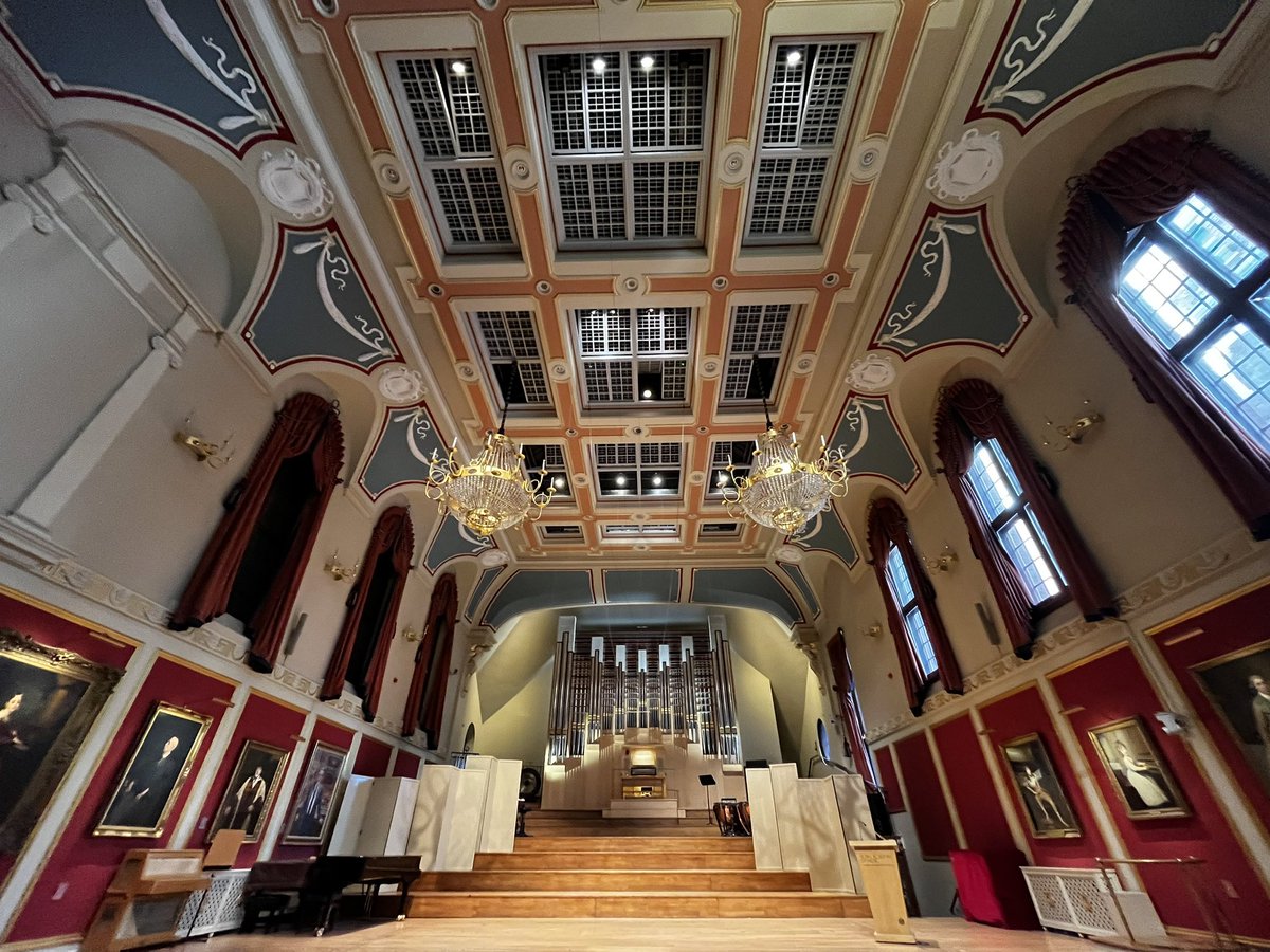 Congratulations to @ChoirandOrgan on their 30th anniversary. Splendid to hear the Elton John organ @OrgelbauKuhn put through its paces by some fab Royal Academy students. Great to catch up with some old friends too! @Dobrinka_T @regentrecords #ram #royalacademyofmusic #eltonjohn