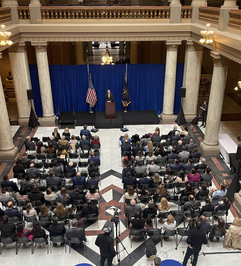 Our #HigherEd team is finishing out the day in Indiana at the 2023 State of Higher Education Address, where @ChrisLoweryIN is sharing current IN postsecondary data and plans for increasing opportunity and possibility for all Hoosier students.

Thanks for a great day, Indiana!