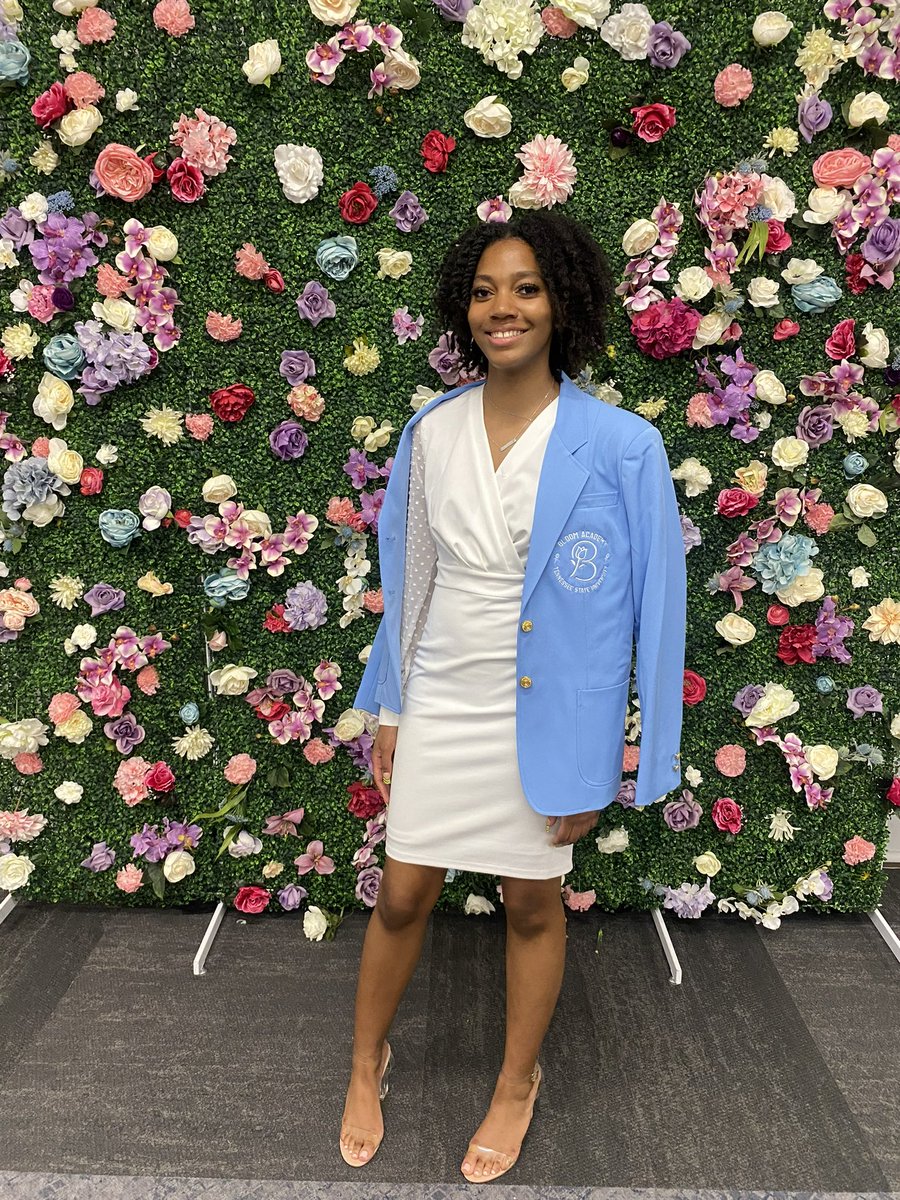 myracamese's tweet photo. 🌎 I’m so proud of MaKayla Camese‼️She made the Dean’s list 1st Sem. @TSUedu and named to Alpha Lambda Delta Nat’l Honor Society! Living her best life @TSUedu. Majoring in Biology and declared her minor in Chemistry, graduated from Bloom earning her sportcoat! ❤️ to her village https://t.co/oZ0Gl2Q8OC