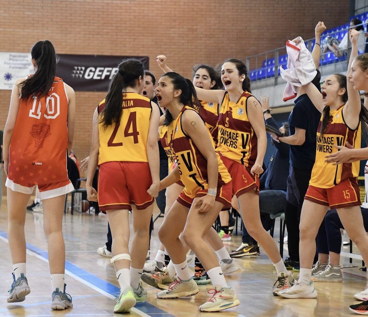 cbalcobendas's tweet photo. #CanteraCBA 

¡Si, si, si, nuestras Junior A son F4! 

Después de una eliminatoria muy vibrante, nuestras chicas sacaron la plaza para semifinales 💪🏼🔥

Orgullosos de vosotras 👏🏼

¡A por todas! 💪🏼

#SienteElGranate https://t.co/gN6x2ISMOk
