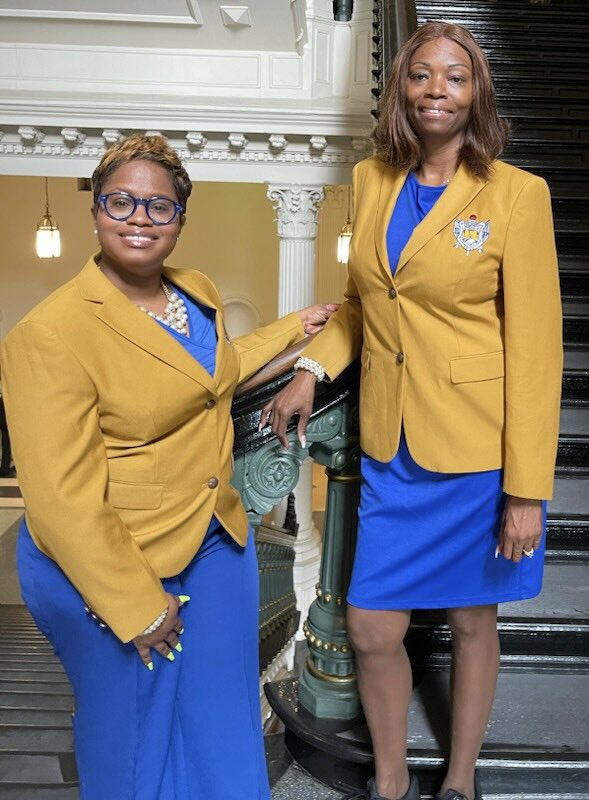 MuTauSigma1's tweet photo. Mu Tau Sigma Sorors represented on Capital Hill today along with our Southwestern Region of Sigma Gamma Rho Sorority, Inc. in conjunction with the Texas NAACP!
#SigmaGammaRho #sgrhoupdates #sigmaswr #SGRhoSWRegion #KilleenSGRhos https://t.co/sKHnYeXLME