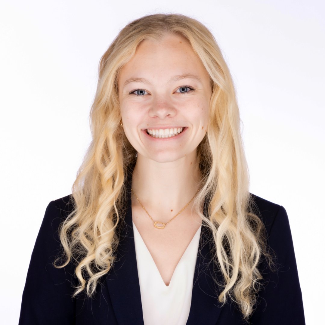 ufippd's tweet photo. This week's student spotlight is with Elizabeth Wildsmith! Elizabeth is a Mechanical Engineering major on team SurgiGators, and her project sponsor is Arthrex.  

Fun fact: Elizabeth was a Preview Staffer in 2021! #pluv #ufippd #GatorEngineers 🐊
@UFWertheim @uflmae @Arthrex https://t.co/1DmGqKOsV5