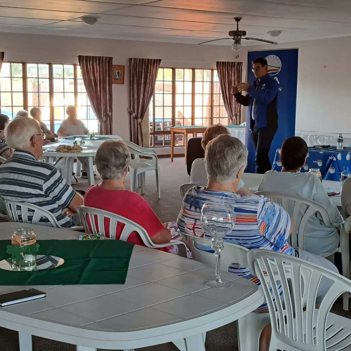 DAEasternCape's tweet photo. DA EC Provincial Leader, Andrew Whitfield, MP, held a public meeting on crime, safety and service delivery in Gonubie today. #thedagetsthingsdone https://t.co/gGW6SMy5Fd