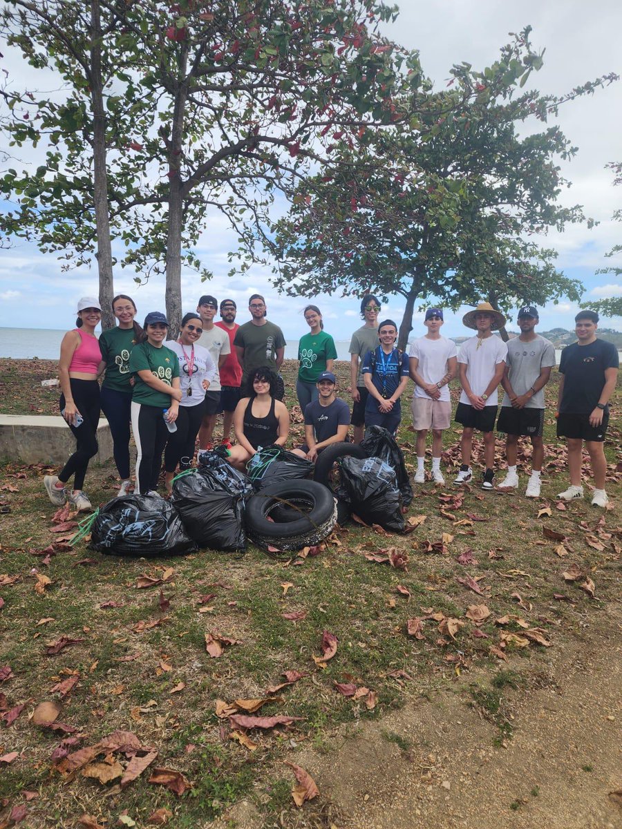 ScubaDogSociety's tweet photo. Gracias a la Capitana Alanna Nenadich y a los 17 voluntarios que el sábado pasado removieron 226 libras de basura en la limpieza de costa del Parque Litoral de Mayagüez. #TuHuellaEnArmonía #ScubaDogsSociety https://t.co/WdSLDaZlZn