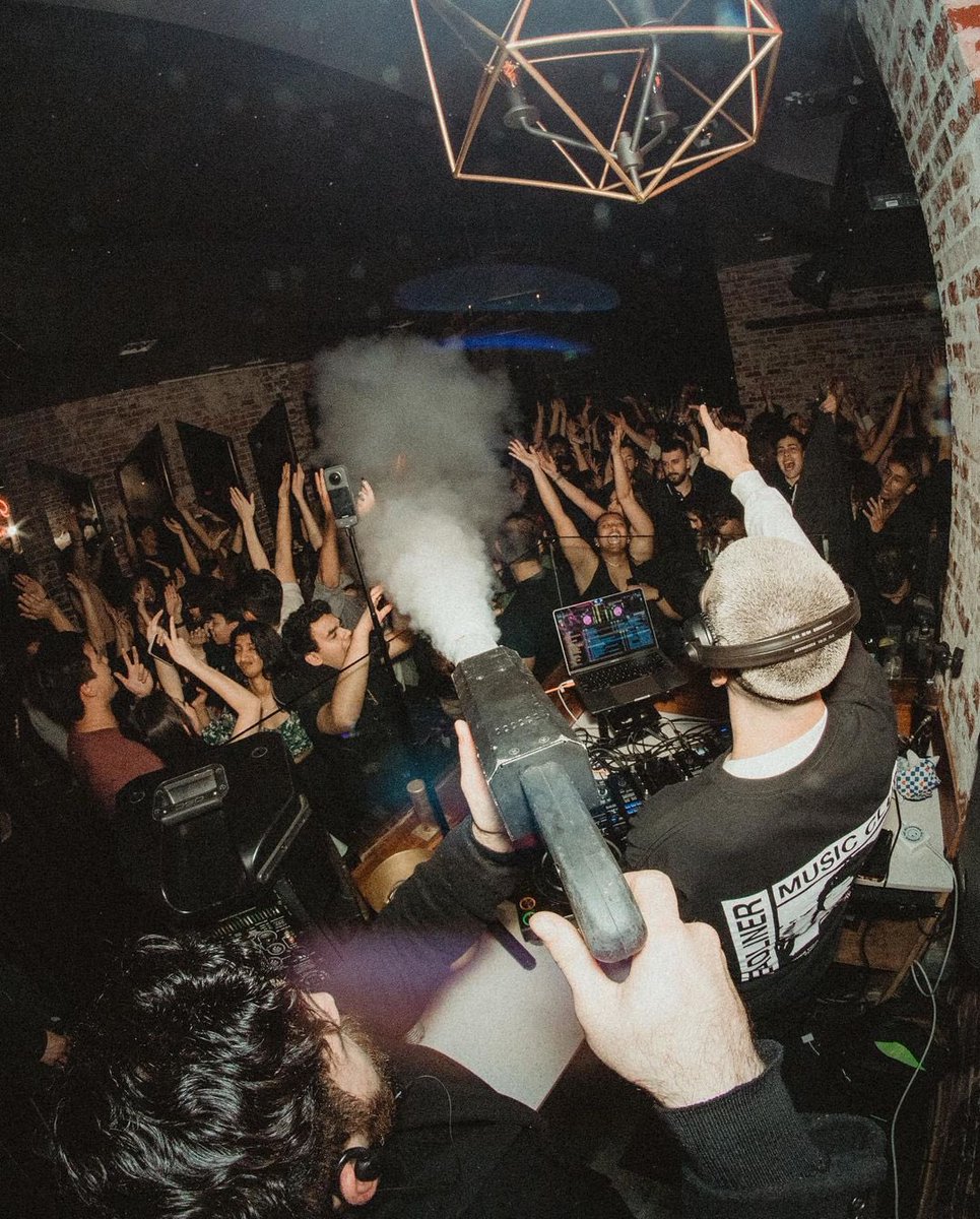 hmcheadliner's tweet image. Current Top 15 Tracks on HMC ⚔️ DJs, what’s been your go-to track or edit during your latest sets? [VIEW]: ow.ly/T1x950NheO6