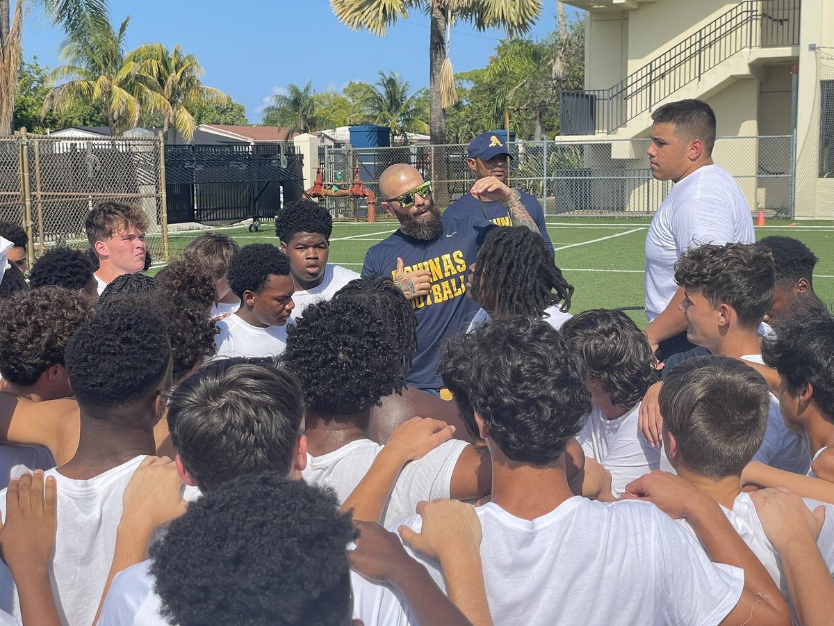 🔹🔸Make little deposits every day and cash the check when the season starts.🔸🔹 <a href="/PER4ORM/">Nick Hicks</a> 

#GoldBlooded
#ChurchGang
#YouGoWeGo
<a href="/CoachHarriott/">Roger Harriott</a>