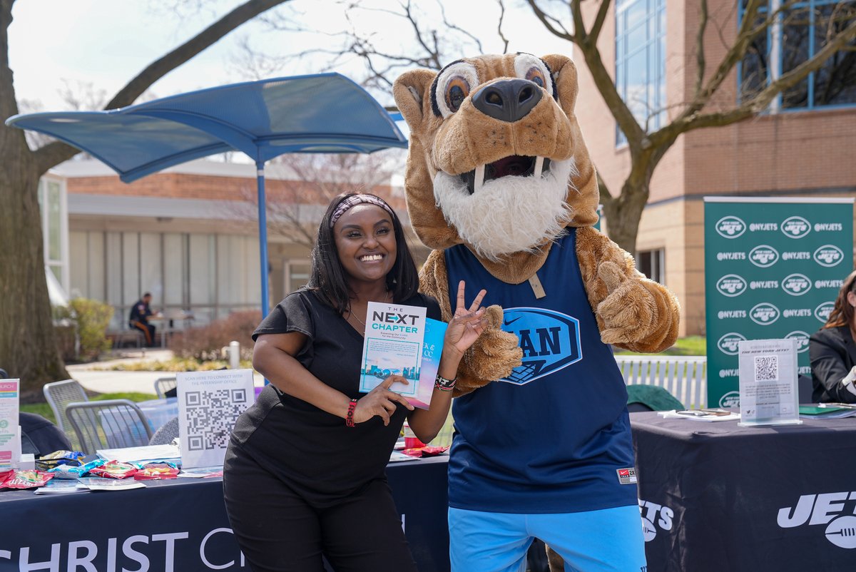 KeanUniversity's tweet photo. 📸s from today's Career & Internship Fair where Kean students got the opportunity to meet and make connections with employers.

Thank you to the employers and all of the students who attended. We hope our Kean Cougars were able to find their next career opportunity. #CougarsClimbHigher