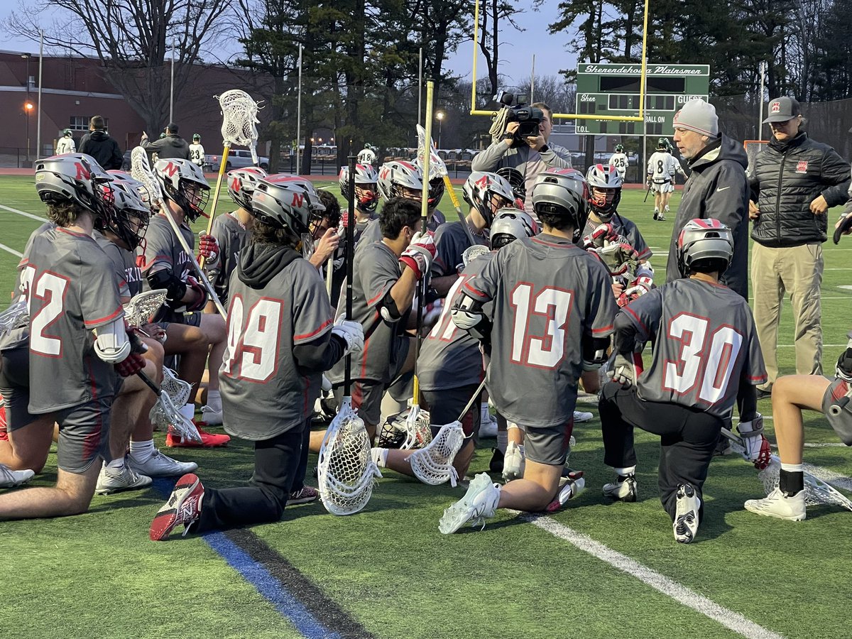 26_win's tweet photo. Final from Clifton Park: Niskayuna 16, Shenendehowa 7.  Chowdhrey 3-1, Carroll 1-0, Vorgang 3-3, Klokiw 5-1, Williams 2-0, Licht 1-1, Kerr 0-1, Massaroni 1-0. Massaroni 18 of 23 at the draw. https://t.co/hZCv7h4JHf