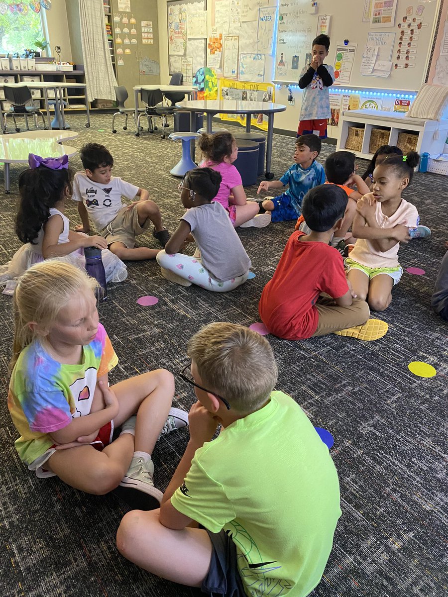 gina_williford's tweet image. TRTW in social studies today! Talking about needs vs. wants #pinkspringtraining @pressNseale @eagertolearnSoo @CounselorCaring @shantieljovanna