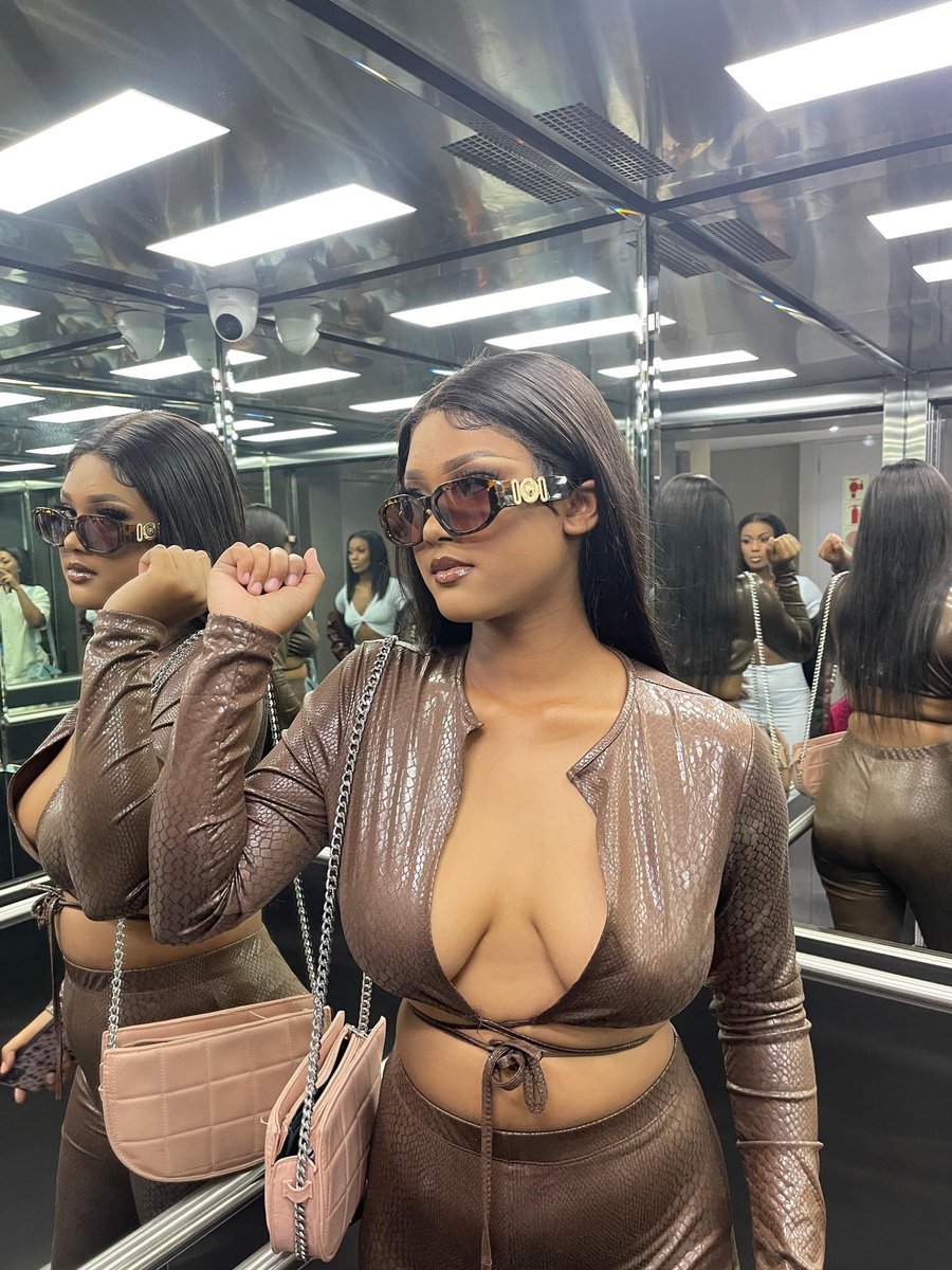 Man’s NOT Barry Roux tweet media