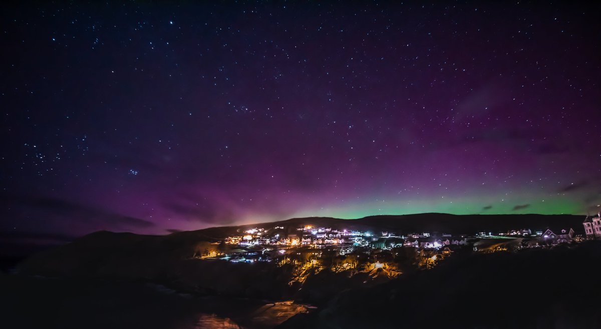 kirisrinivas's tweet photo. #Auroraborealis #isleofman #nikon captured on 23rd March 23, not visible to the naked eye. I unfortunately missed the better show earlier that night. Not bad for a first attempt. https://t.co/ihmFLhKNKd