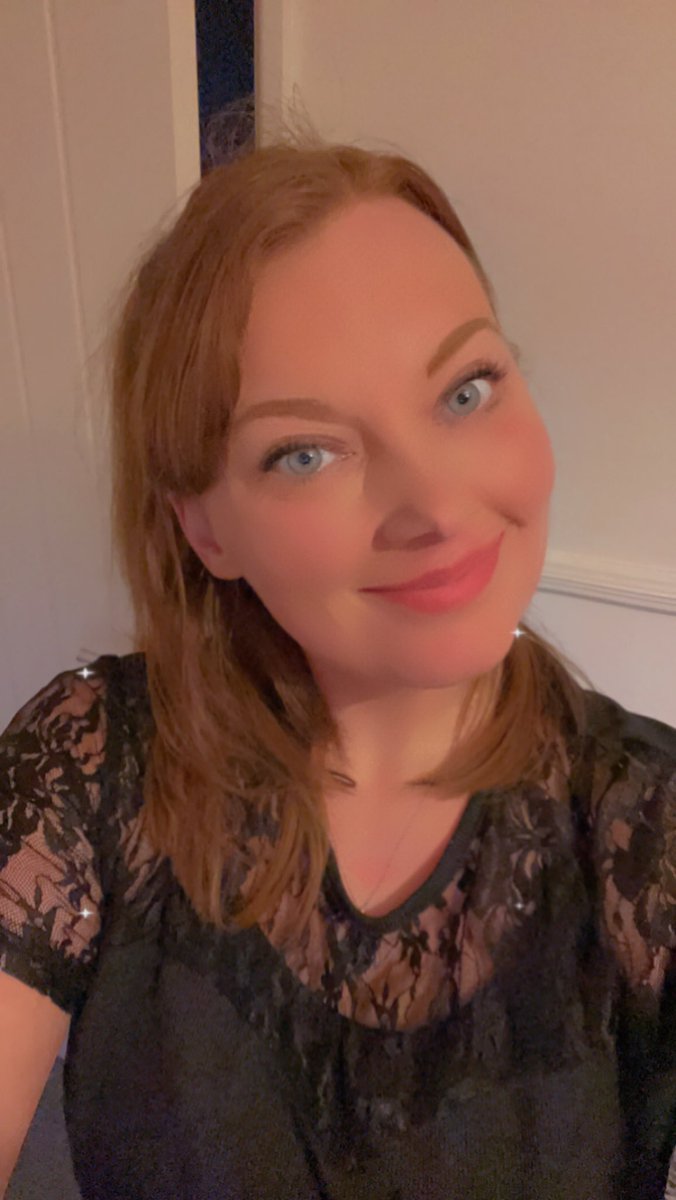 Pancake_Turtle9's tweet photo. Back to loving myself again from years of hating what I looked like in the mirror and how much weight I had gained. Then a miserable relationship which tore me down I’m back to the Laura before. https://t.co/70pRB1BcCa