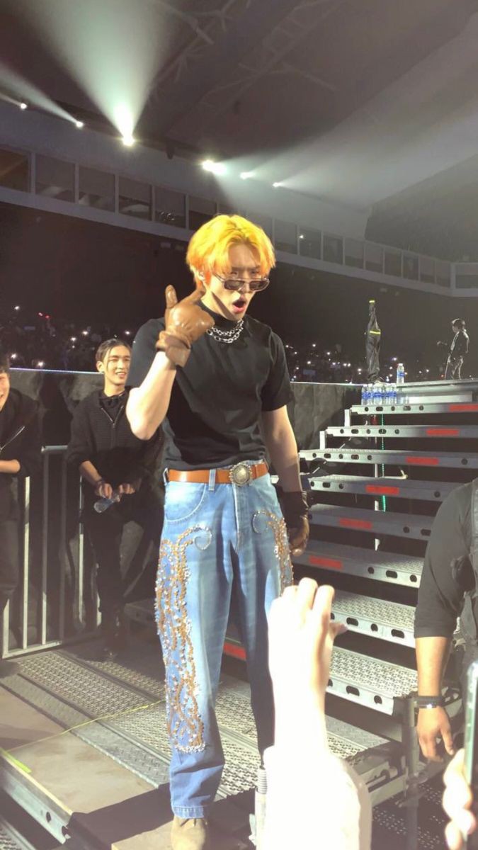 Mingisjuliet's tweet photo. IMAGINE BEING THIS CLOSE TO MINGI!??? I would lose my mind 🫠 https://t.co/8HNDlX3E9M