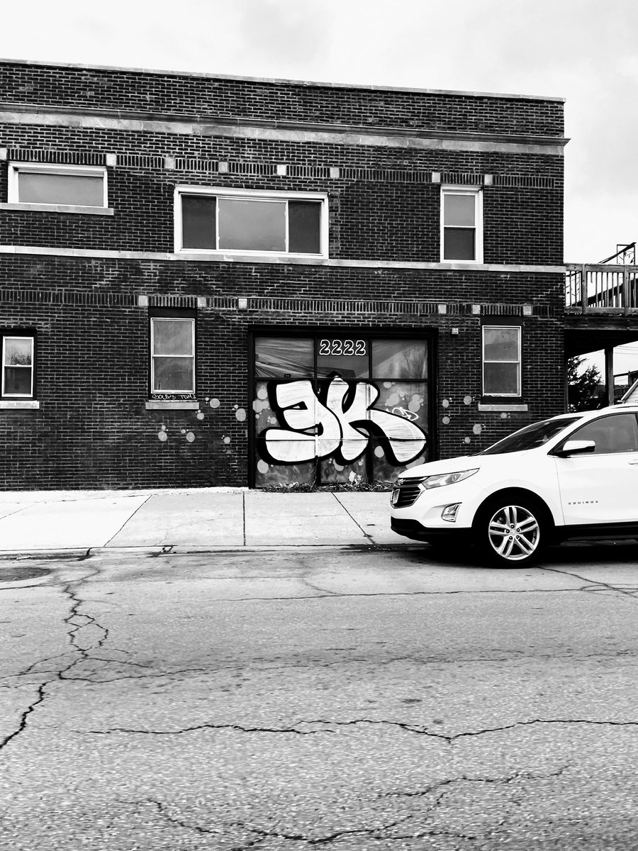_MarkPure32's tweet photo. Lots goin on in the Chi! @graffitichicago @GraffitiRadical @GraffitiDocFilm @StreetArtDream @chicago_pod @TimeOutChicago #Fullertonartgallery #graffitiart #StreetArt #streetphotographer #streetphotography #chicagograff
#GraffitiArt #hiphopculture #spraypaintart @ArtinAmerica https://t.co/OrMA1rzKq5
