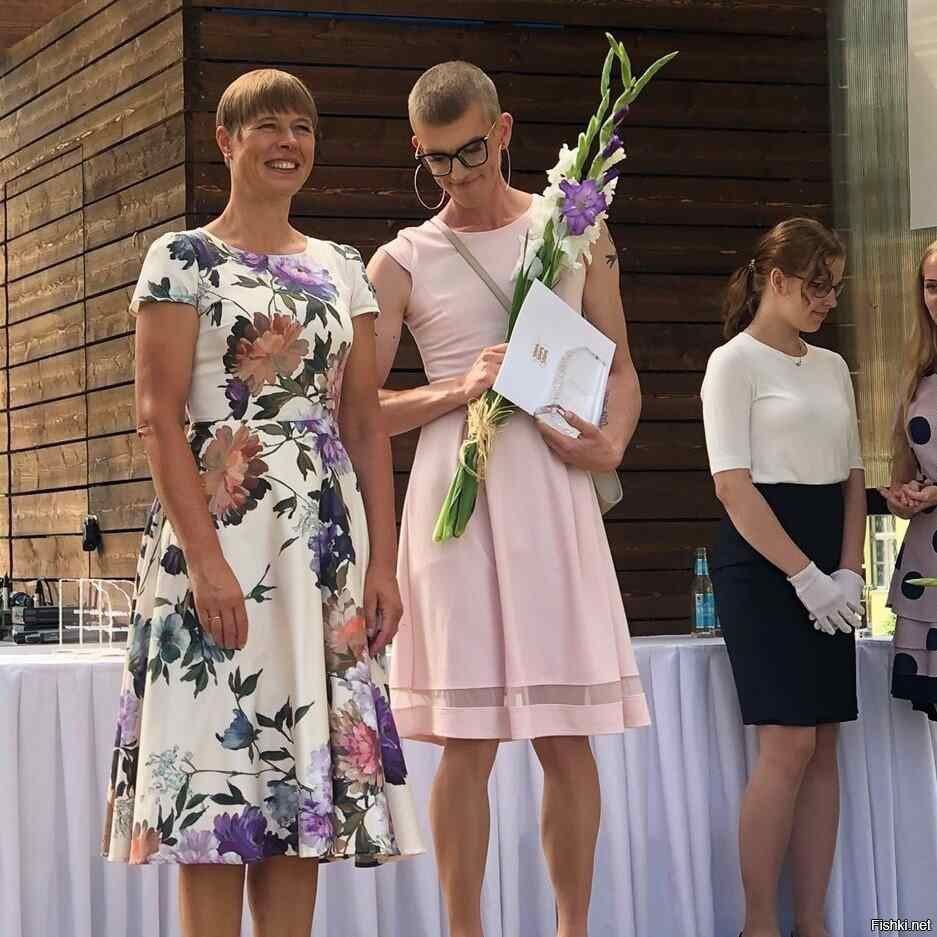 SprinterPress's tweet image. The President of Estonia with her son