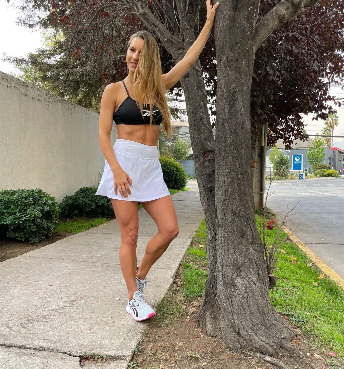Lucilavit's tweet photo. No dejes de moverte, tampoco te rindas y nunca es tarde para comenzar 🏃‍♀️😍

#publicidad #diadeldeporte #6de abril #move #sport #day #neverstop #motivation https://t.co/csviJnCdxU