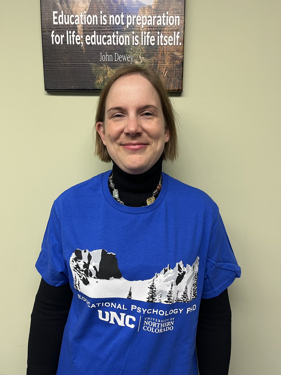 pugh_learning's tweet photo. T-shirts are in! Thx to Mandy for modeling. 😀#gradstudentappreciationweek @UNC_Colorado #edpsychPhD https://t.co/aDJQaMZ2Qg