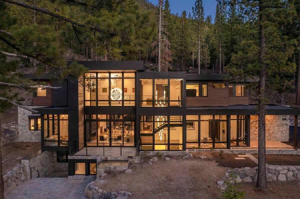 sharonflorian's tweet photo. “Prefab is popular in Scandinavia, Japan and parts of Europe but not in the U.S.,” Mr. Glenn said. https://t.co/4YpuGy6mOR https://t.co/W8hA9X87Ca