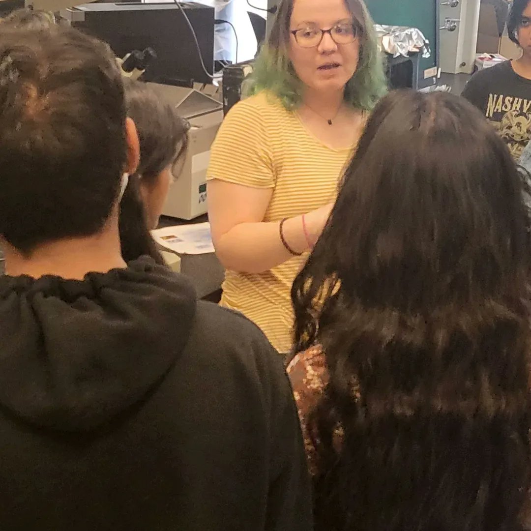 luckydervish's tweet image. #ohsoy! I got to talk to some future scientists with great questions as part of outreach with @CLT_ABSGS #STEMteaching #beanteam @SongLab_UNCC
A pretty great end to my afternoon! 🔬 DNA 🌱 🫛🫘
#badhairday #butwhocarestheresscience!