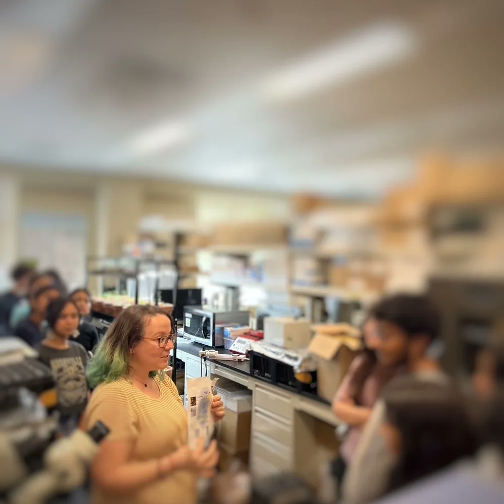 luckydervish's tweet image. #ohsoy! I got to talk to some future scientists with great questions as part of outreach with @CLT_ABSGS #STEMteaching #beanteam @SongLab_UNCC
A pretty great end to my afternoon! 🔬 DNA 🌱 🫛🫘
#badhairday #butwhocarestheresscience!