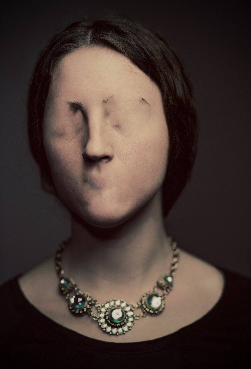 PMPvideo_'s tweet photo. Retouche visage avec photoshop - #Photoshop #RetoucheDeVisage #Portrait #Photographie
#TechniquesDeRetouche #Tutoriel #AméliorationDePortrait #ImperfectionsDePeau #LuminositéEtContraste #CouleurDesYeux
#RésultatsProfessionnels. https://t.co/6XzhyoKmj3