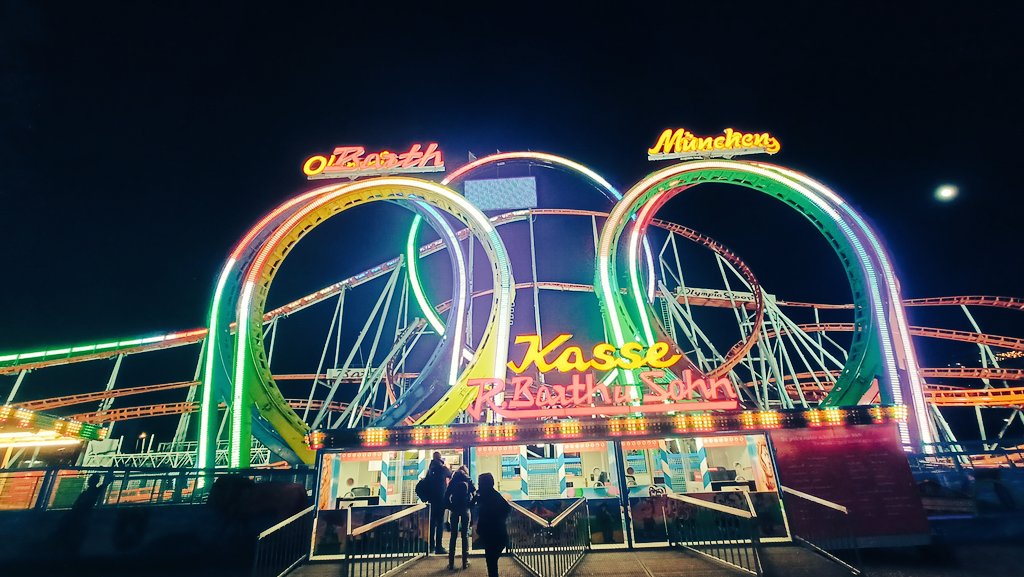 Mal eben nach Feierabend mit dem Zug nach Wien gedüst um diese Legende wieder fahren zu können 🥹 <a href="/SaltyVgc/">That austrian guy 🎢</a> <a href="/Shonatron_/">Shona</a> #OlympiaLooping #WienerPrater #Megablitz #DieGesengteSau