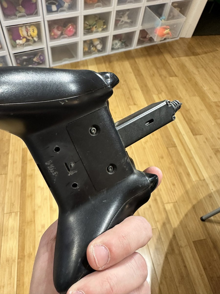DSKoopa's tweet photo. Some interesting controllers from the most recent store inventory buy. https://t.co/bHeP2hYqOp