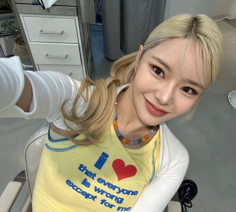 outfitsofgg's tweet photo. That iconic "i ♥ that everyone is wrong except me" yellow t-shirt is from #OMIGHTY
🔗https://t.co/To7oIyaFXD
🏷️#oogg_FIFTYFIFTY ; #oogg_Keena ; #oogg_OMIGHTY https://t.co/rlEX6e1FFm