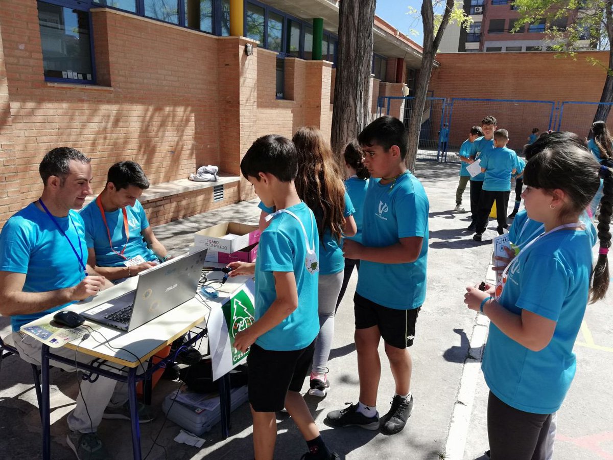 silke_jb's tweet photo. DIA DE L’ESPORT CEIP PARE VILALLONGA 2023 https://t.co/6rXHVCC3fm