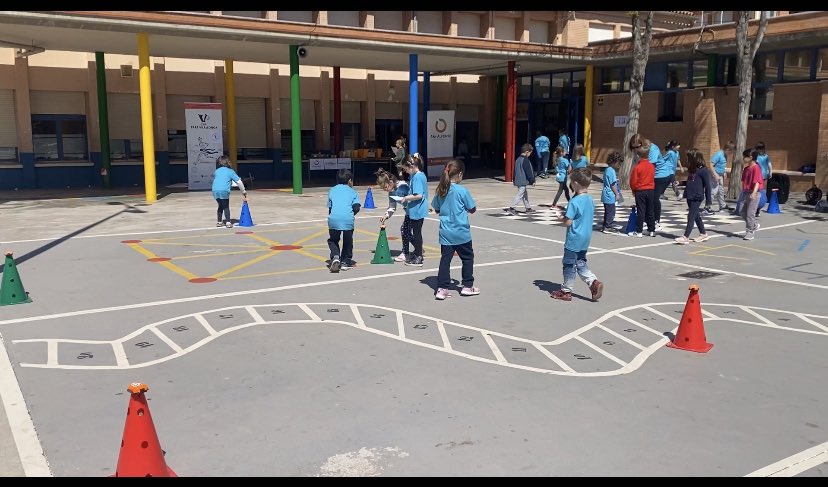 silke_jb's tweet photo. DIA DE L’ESPORT CEIP PARE VILALLONGA 2023 https://t.co/6rXHVCC3fm
