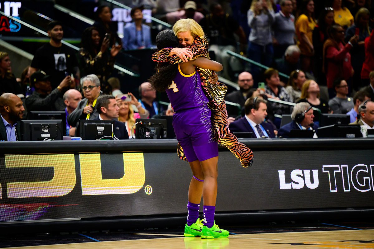 LSUwbkb's tweet photo. 🥹 https://t.co/MVFjzuH1U7