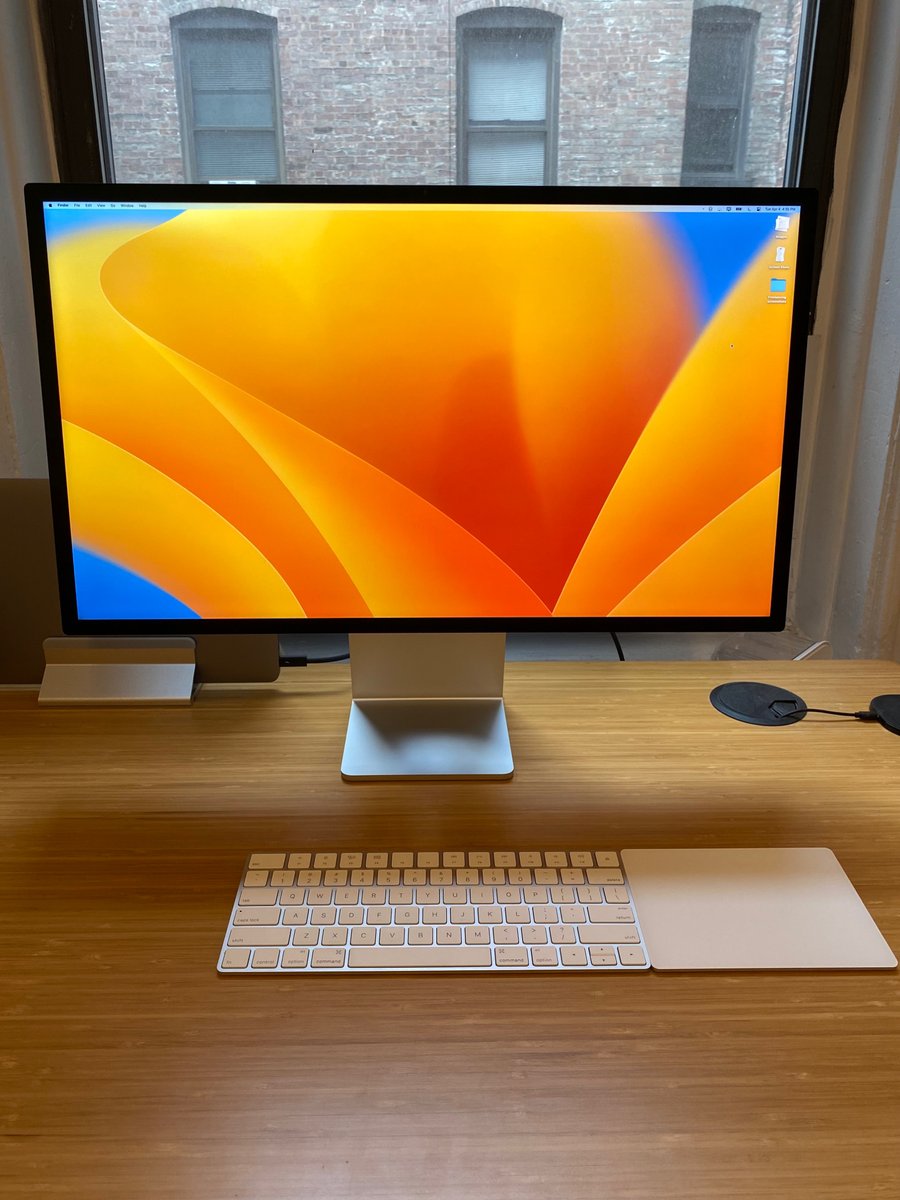 coughski's tweet image. The logic board had to be replaced 🖥️🔨

We are back in business!

#studiodisplay #repaired