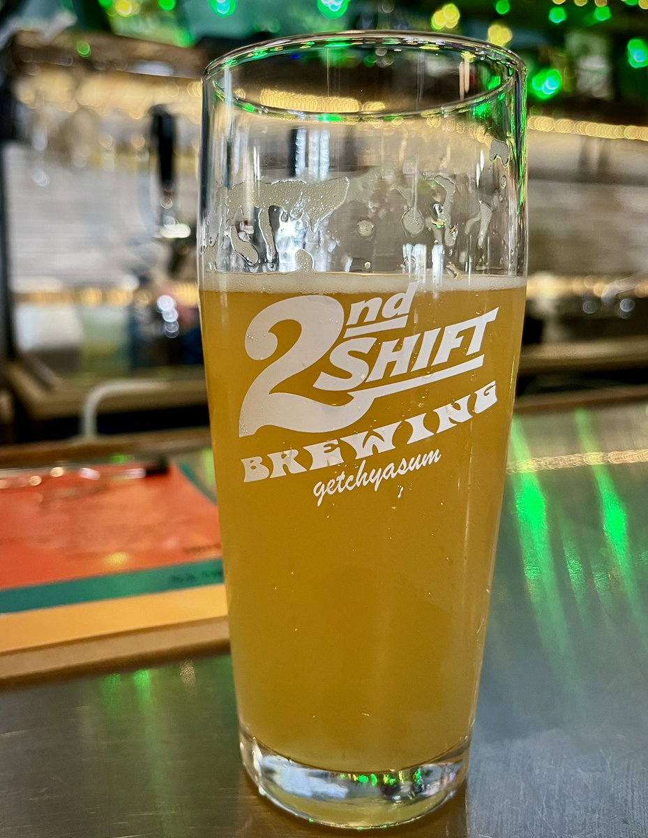 Time for @2ndshiftbrewing beer happy hour!
And remember, trivia starts at 7pm tonight. #stl #onthehill #craftbeer 🍺 #patioweather