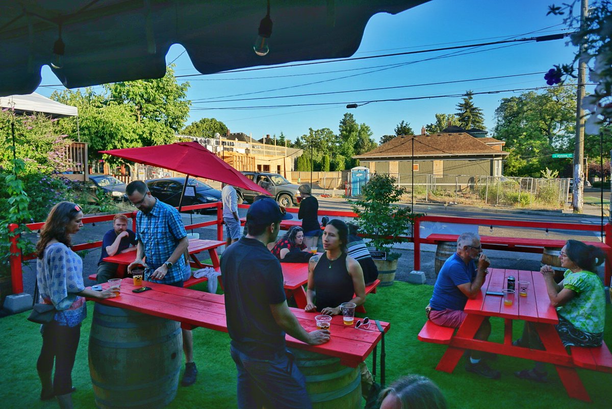 NewSchoolBeer's tweet photo. .@GreatNotionPDX reopening SE Portland beer garden and celebrating Bicycle Day with a week of specials https://t.co/ecy9LTJBRY
#pdx #inpdx #pdxdrinks #pdxbeer #portlandbeer #greatnotion #sepdx https://t.co/e96U166uLf