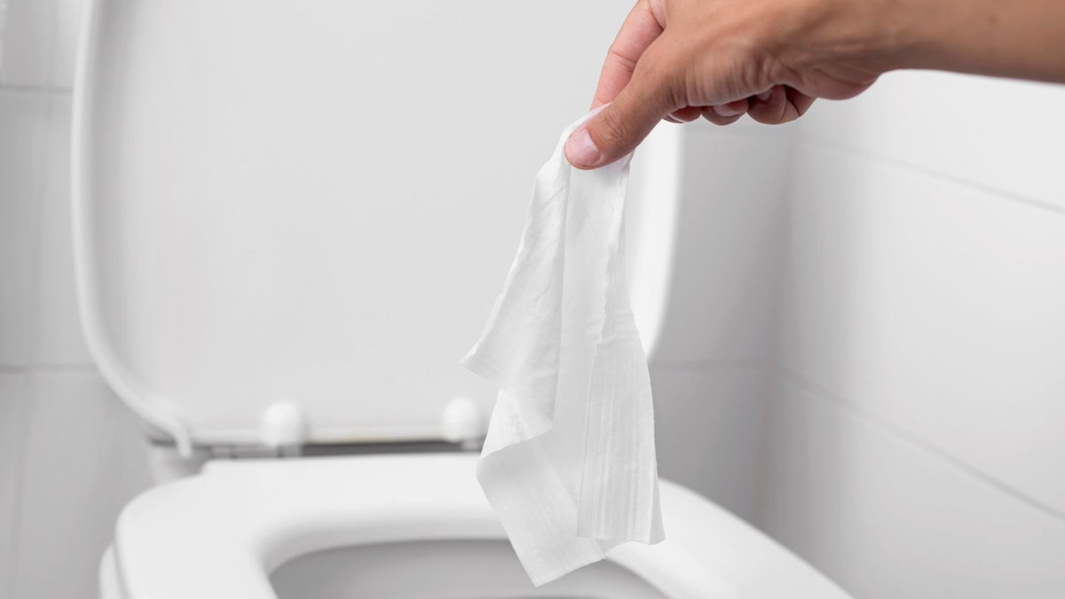 PolitlcsUK's tweet photo. 🚨 | NEW: Wet wipes are set to be BANNED in England 

[@BBCNews] https://t.co/kd4twvLD5D