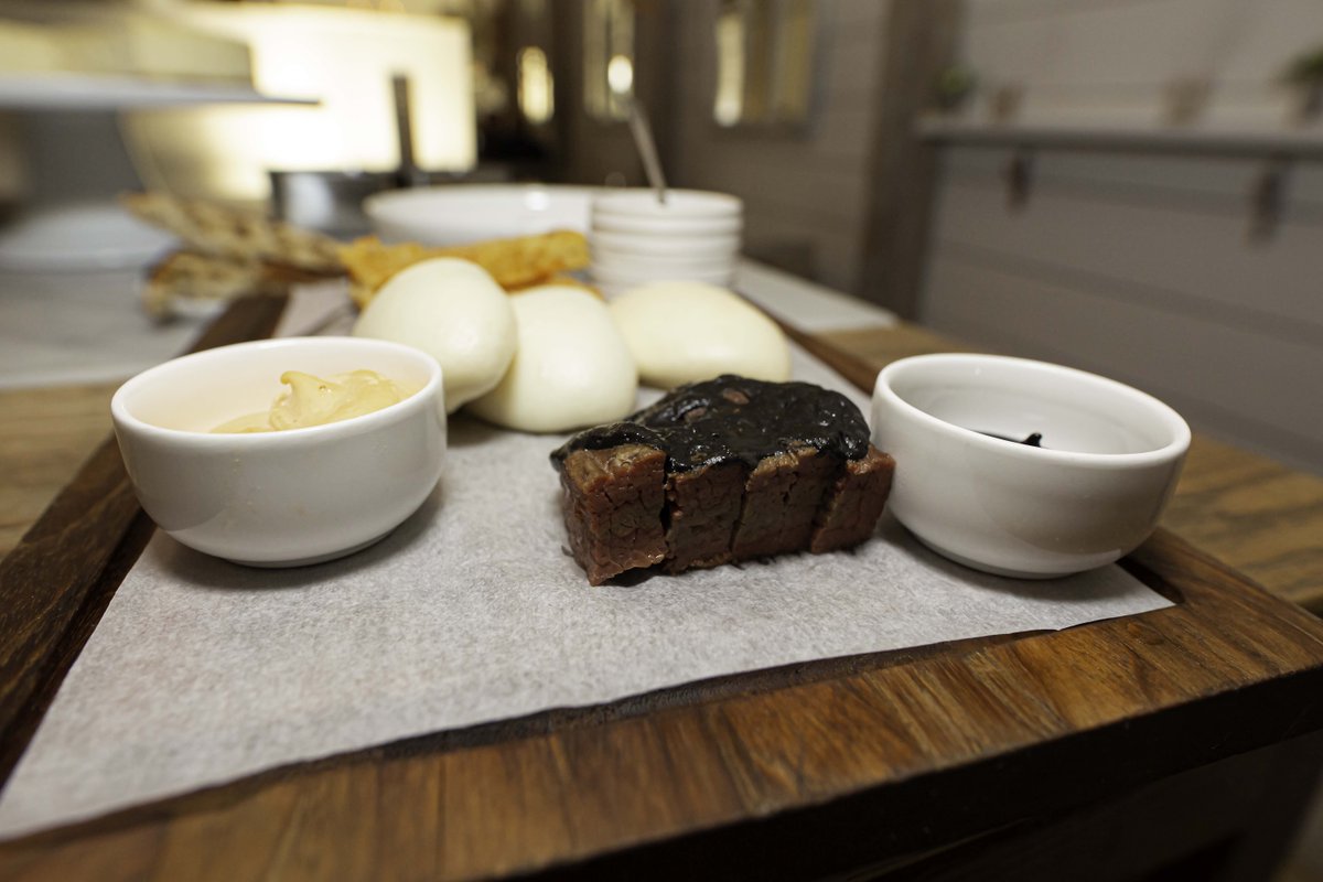 thecottagect's tweet photo. Tuesday vibes.....

#wagyubrisketbaobuns #eatlocal #westporteats #thecottage #restaurant #ct #connecticut #westport #foodie https://t.co/MgVgRV760u