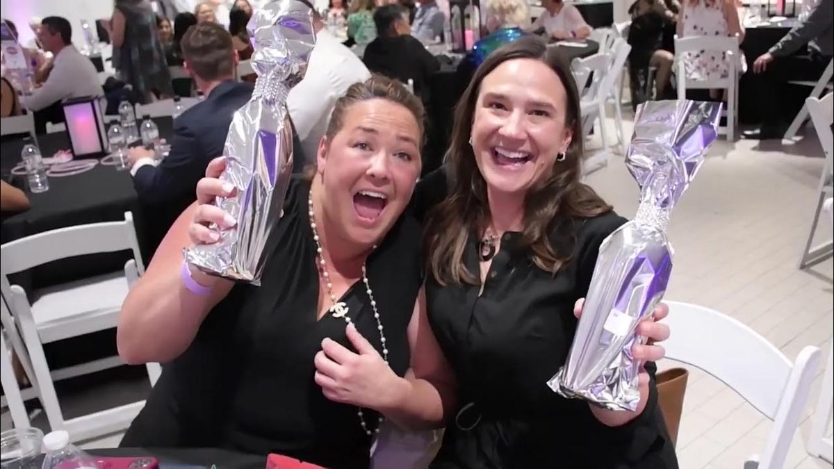 theclothescabin's tweet photo. Beemers &amp; Keys fundraiser is just a little more than a week away.  Great food, fun drinks, dueling pianos, silent auction, 50/50 raffle...it's a great time!  Grab your tickets today!  
Hint: be sure to read the video descripton! 
https://t.co/DZ0EU8cx6V https://t.co/mSzAQvSeum