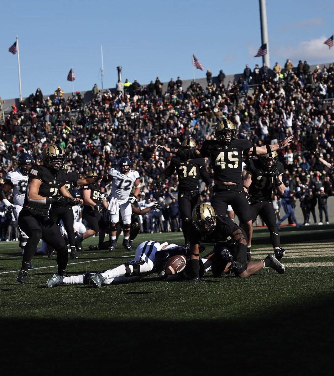 Extremely blessed to have earned an offer from <a href="/ArmyWP_Football/">Army Football</a> Thank you! <a href="/CoachJuice17/">Coach Juice</a> <a href="/CoachJohnLoose/">John Loose</a> #GoArmy 

<a href="/RicoZackery/">Coach Zackery</a> <a href="/CoachSnoop_1/">DeRhyan Arnold (Snoop) M.Ed</a> <a href="/Coach_Lamp23/">Blair Lampkin Ed. S</a> <a href="/Coach_Walker55/">Coach Jock Walker</a> <a href="/RecruitWestlake/">WestlakeRecruits</a> <a href="/WestlakeFB1/">Westlake Football</a> <a href="/LangRedBlacks/">Brandon Lang</a>