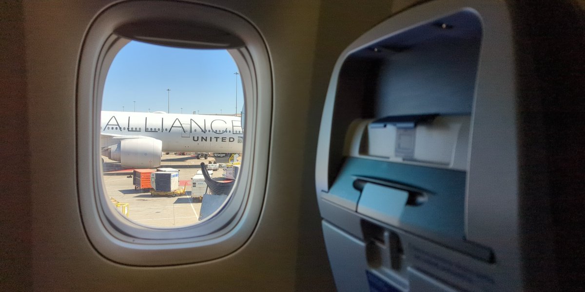 domainavial's tweet photo. #SFO > #HNL https://t.co/9fW85GuXk9