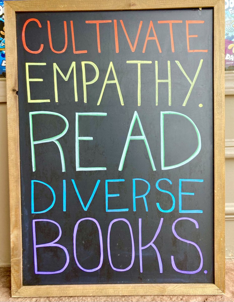 SharonKorzelius's tweet photo. Outside my local independent bookstore today. #read #fightignorance #indieapril #amreading #amwriting #KnowBetterDoBetter https://t.co/ZOvKnSq2yR
