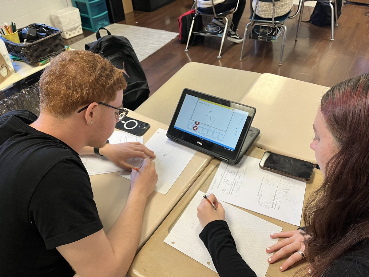 Sarah_Dunn_2's tweet photo. Using @flippitynet #connecto to review for the big test tomorrow! https://t.co/4pGekIEMpP