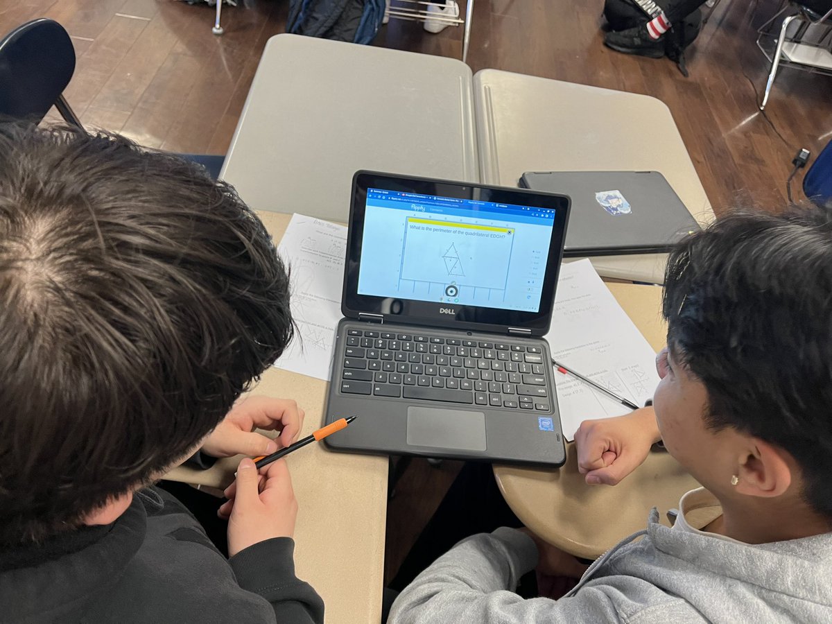 Sarah_Dunn_2's tweet photo. Using @flippitynet #connecto to review for the big test tomorrow! https://t.co/4pGekIEMpP