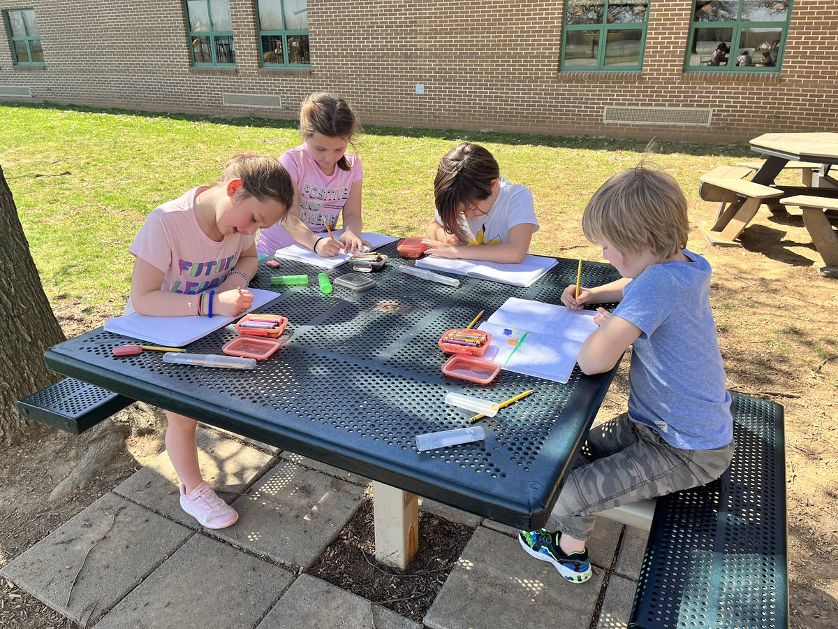 Mrs. Brenize tweet media