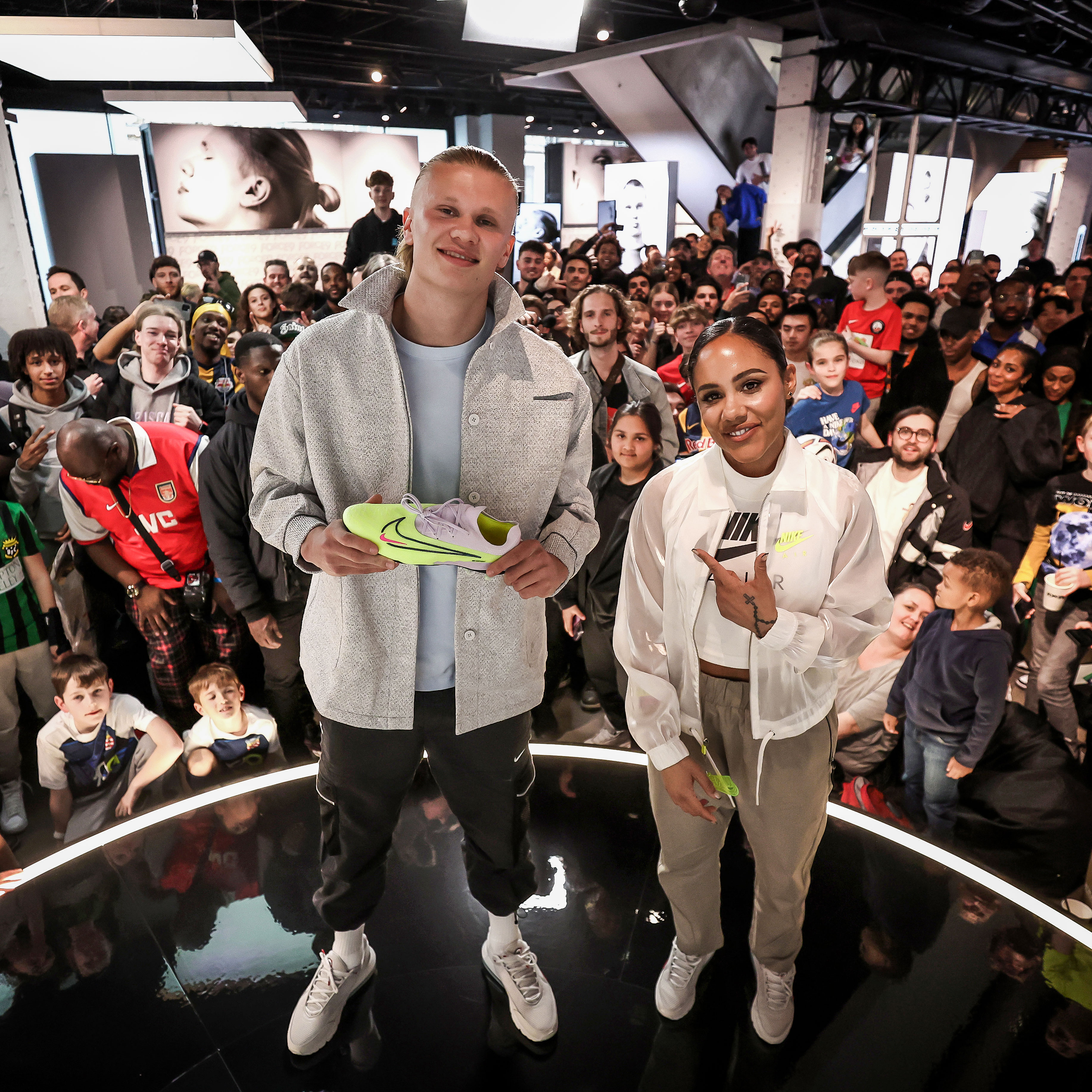 X \ B/R Football على X: "Erling Haaland unveils his new boots after  re-signing with Nike  https://t.co/exOjKWP2PK"